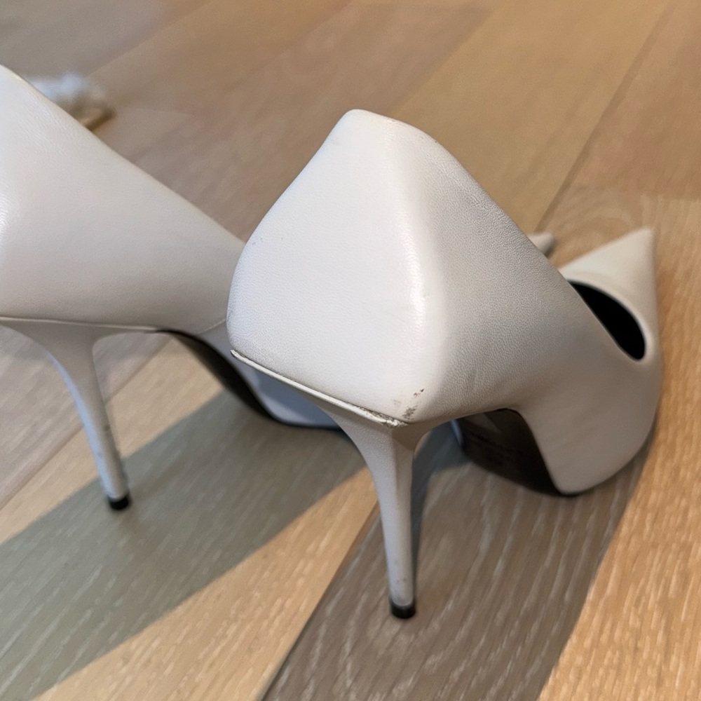 BALENCIAGA
Square Knife Pumps - Picture 8 of 11